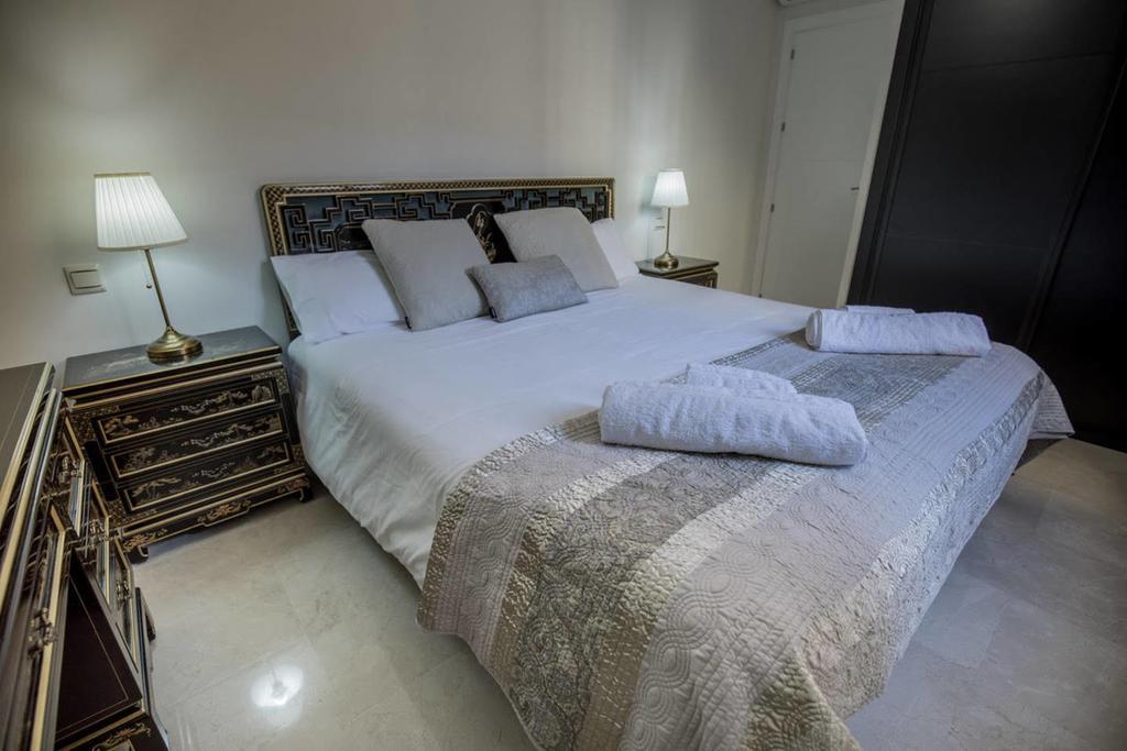 Apartamento Calle Sierpes Seville Exterior photo